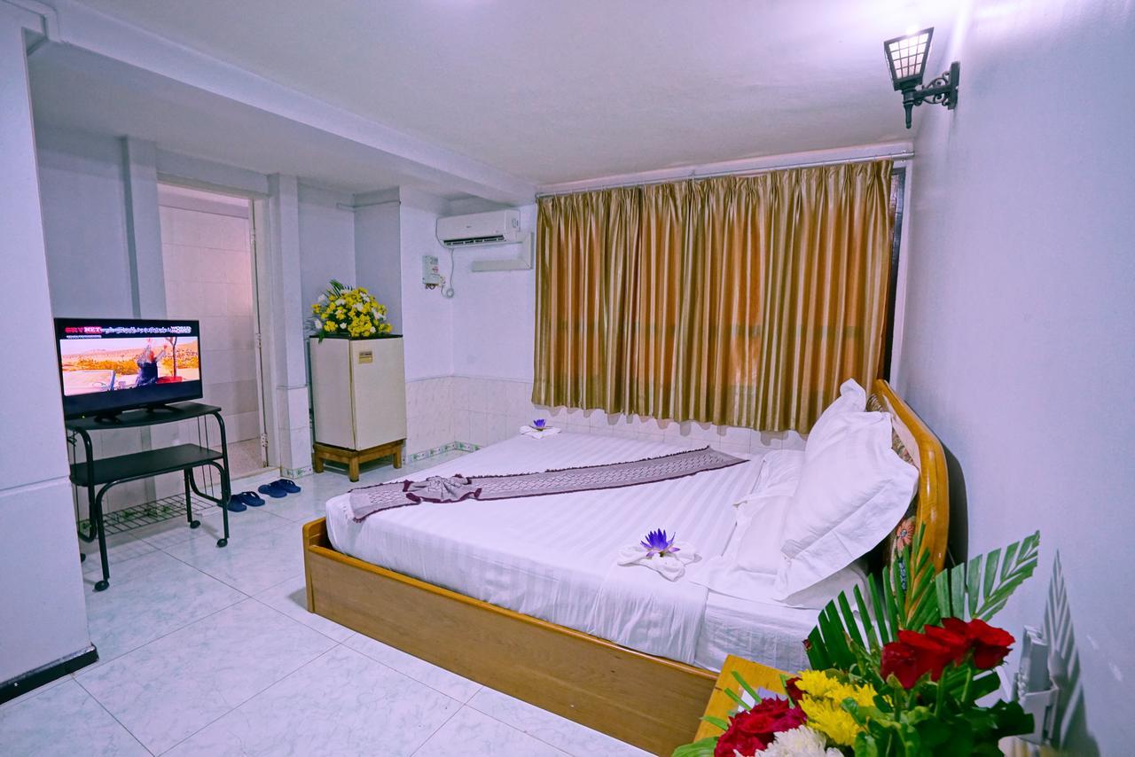 Taim Phyu Hotel Mandalay Exterior photo