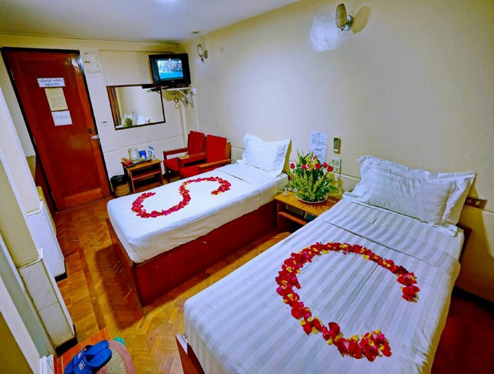 Taim Phyu Hotel Mandalay Exterior photo
